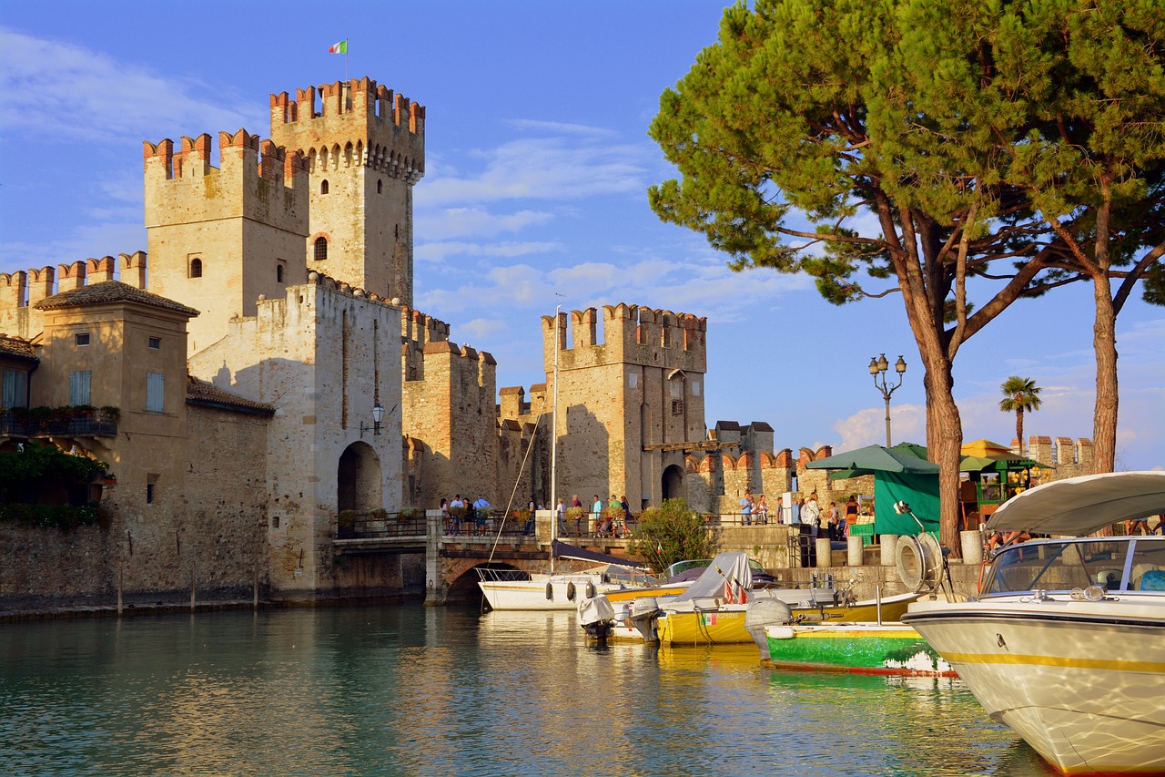 Castles In Lake Garda, Italy – Tigrest Travel Blog